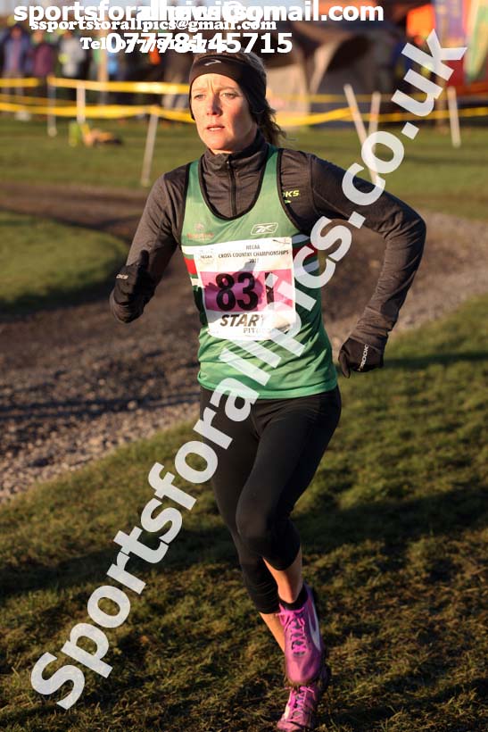 Senior womens North Eastern Cross Country, Redcar. Photo:  David T. Hewitson/Sports for All Pics